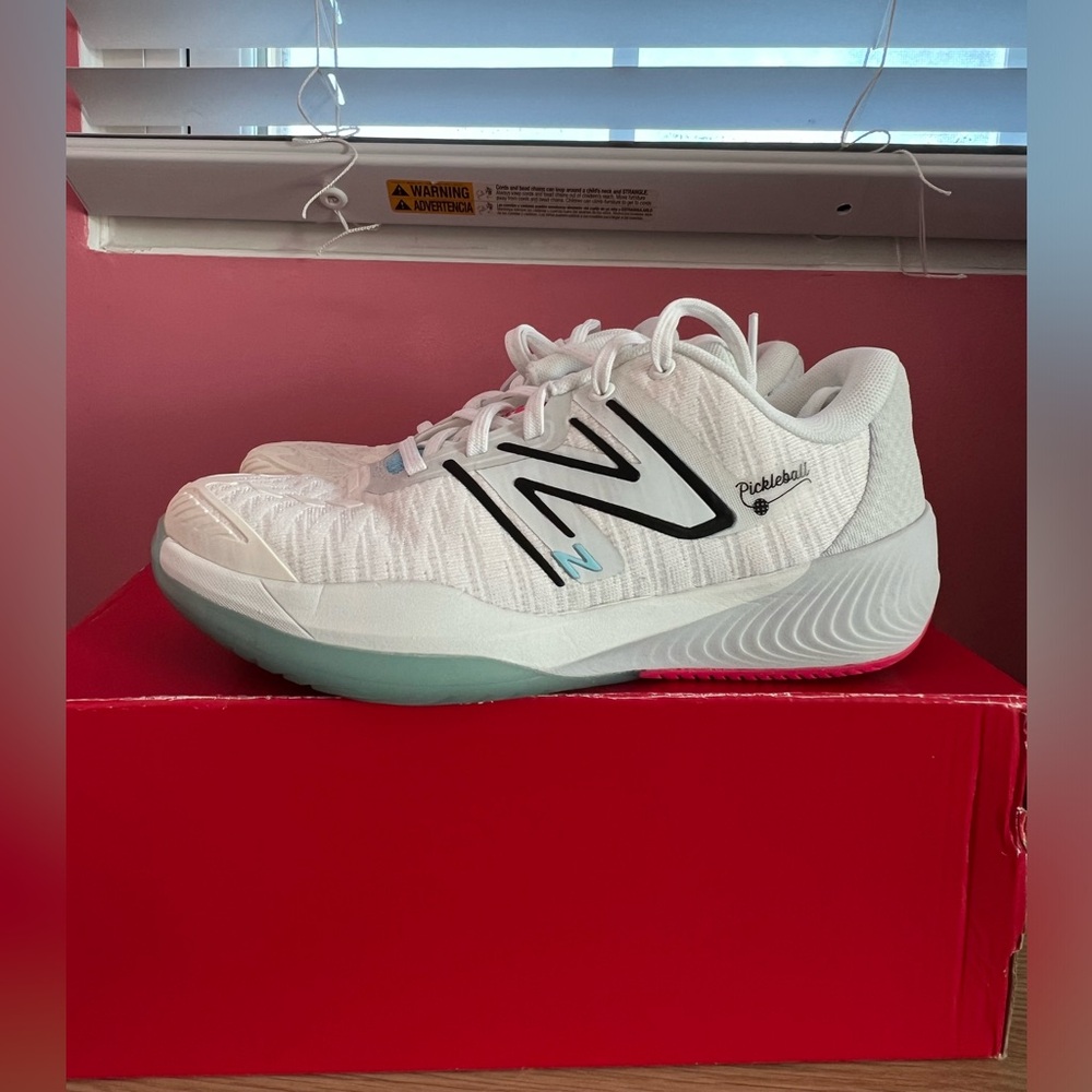 New Balance Women’s FuelCell 996 V5 Pickleball Shoe